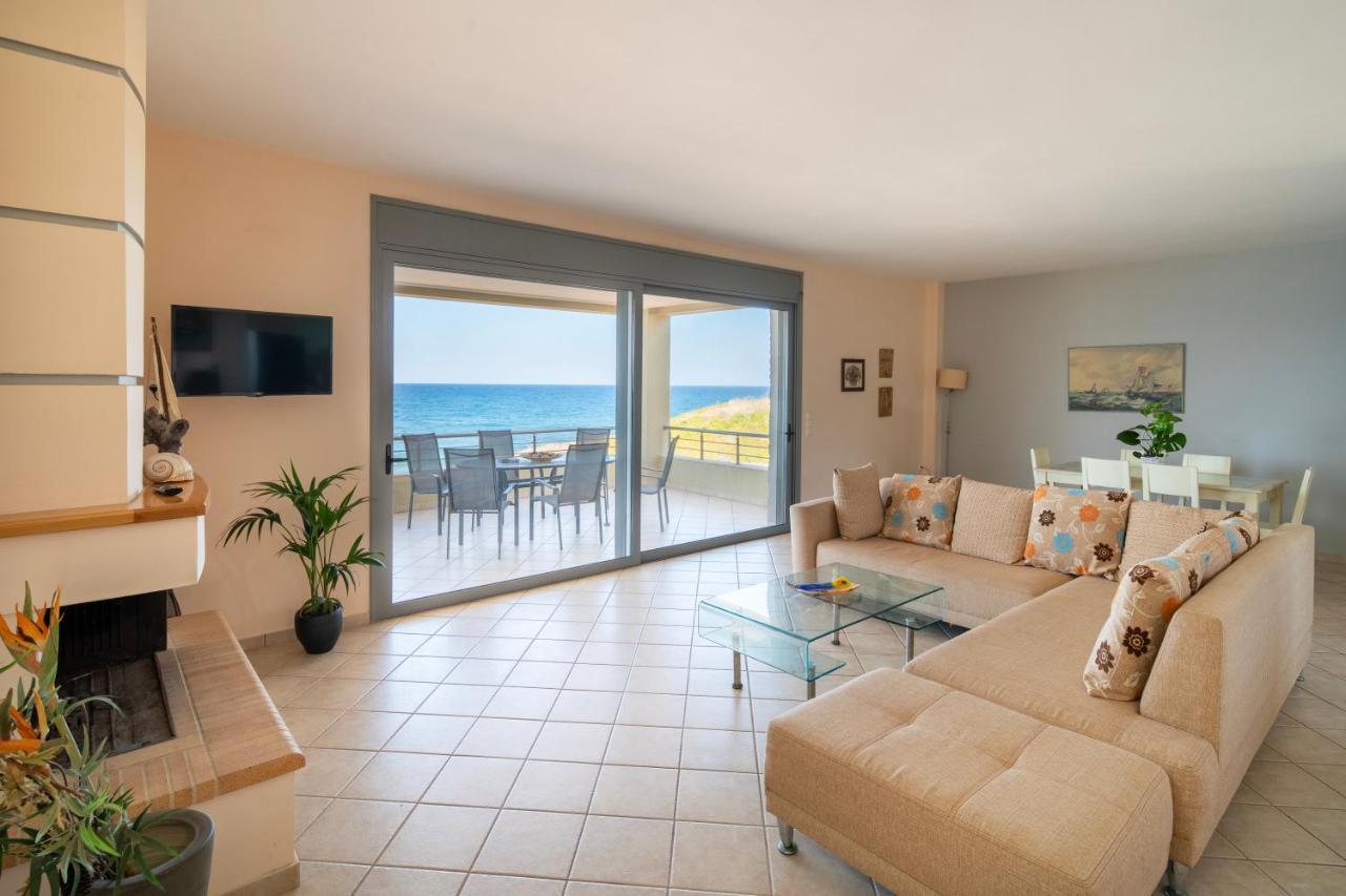 Spacious Beachfront Maisonettes With Stunning Views & A Private Beach Monemvasía Esterno foto
