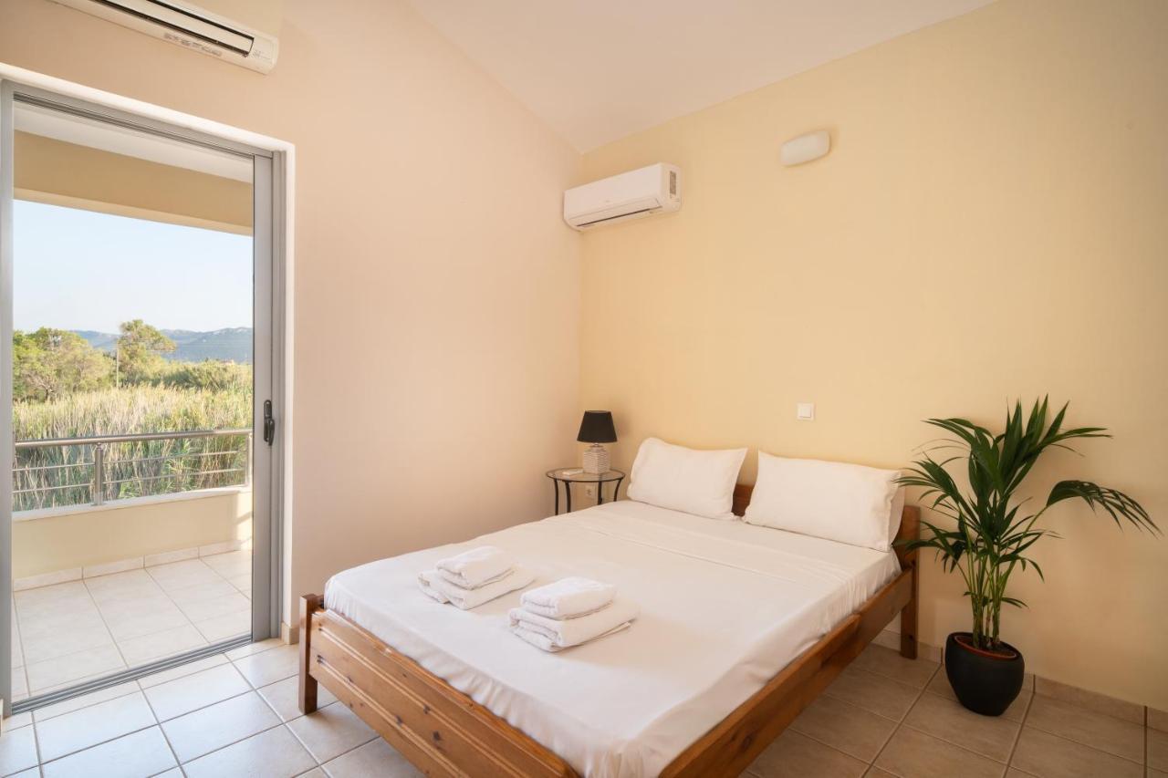 Spacious Beachfront Maisonettes With Stunning Views & A Private Beach Monemvasía Esterno foto