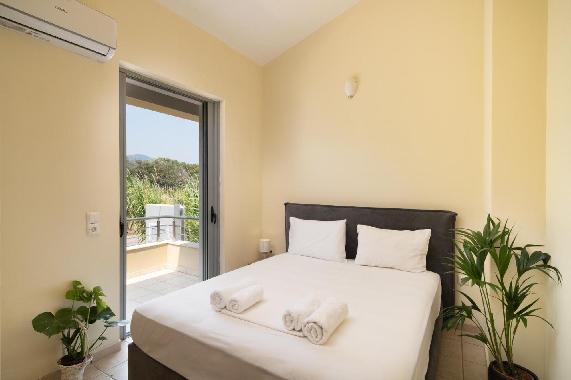 Spacious Beachfront Maisonettes With Stunning Views & A Private Beach Monemvasía Esterno foto