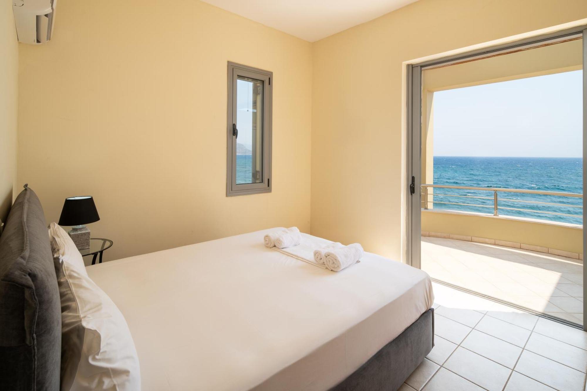 Spacious Beachfront Maisonettes With Stunning Views & A Private Beach Monemvasía Esterno foto